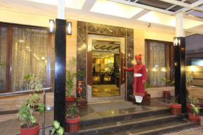  Amantra Comfort Hotel  Удайпур